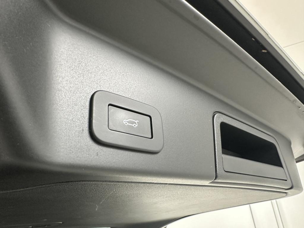 Land Rover Range Rover 1.5 p300e awd r-dynamic se | black line | meridian |