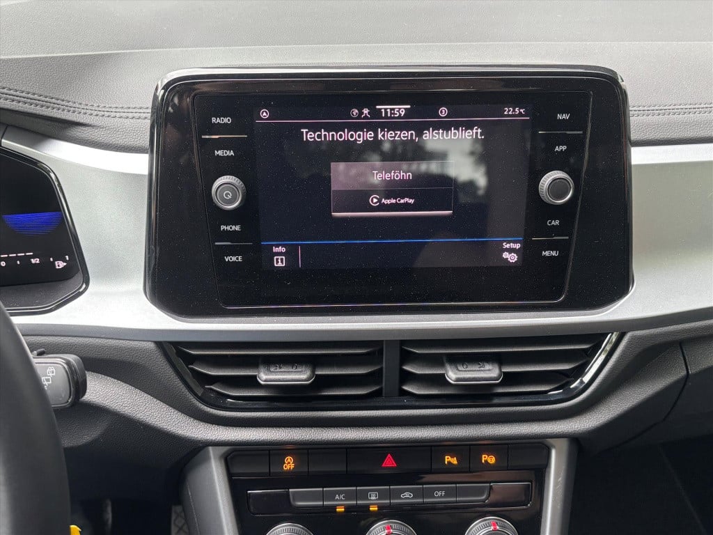 Volkswagen T-roc 1.0 tsi 110pk life| carplay| autom inparkeren|led| rijklaa