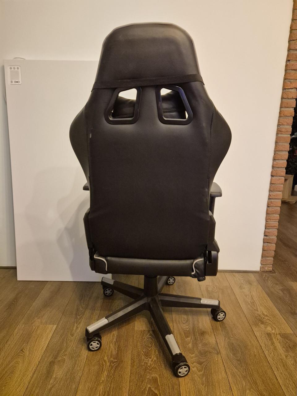 Te koop gamestoel weinig gebruikt
