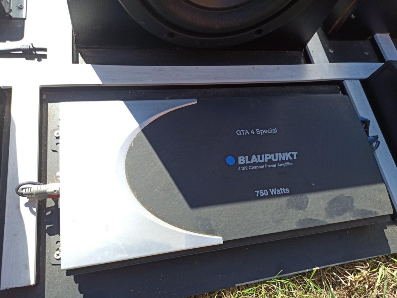 Radio Sony, speakers Axton, blaupunkt GTA 4 special