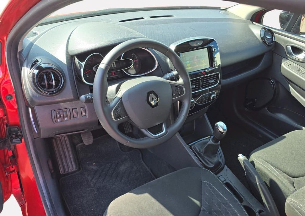 Renault Clio estate 0.9 tce limited