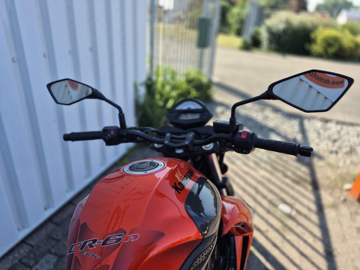 Kawasaki ER6-N uit 2009 met veel extra's