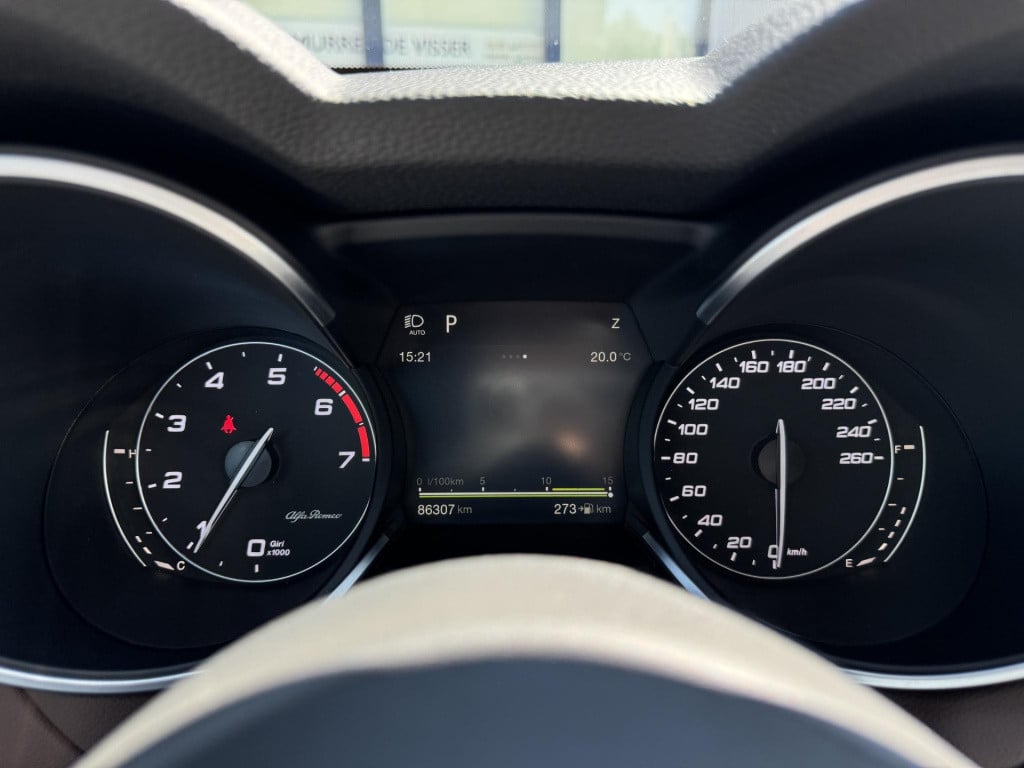Alfa Romeo Stelvio 2.0 t awd super veloce interieur | trekhaak afneembaar |