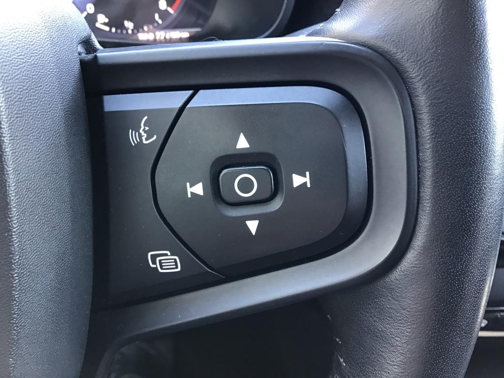 Volvo XC40 t4 190pk aut. momentum nieuwstaat i parkassist i navigatie i cru