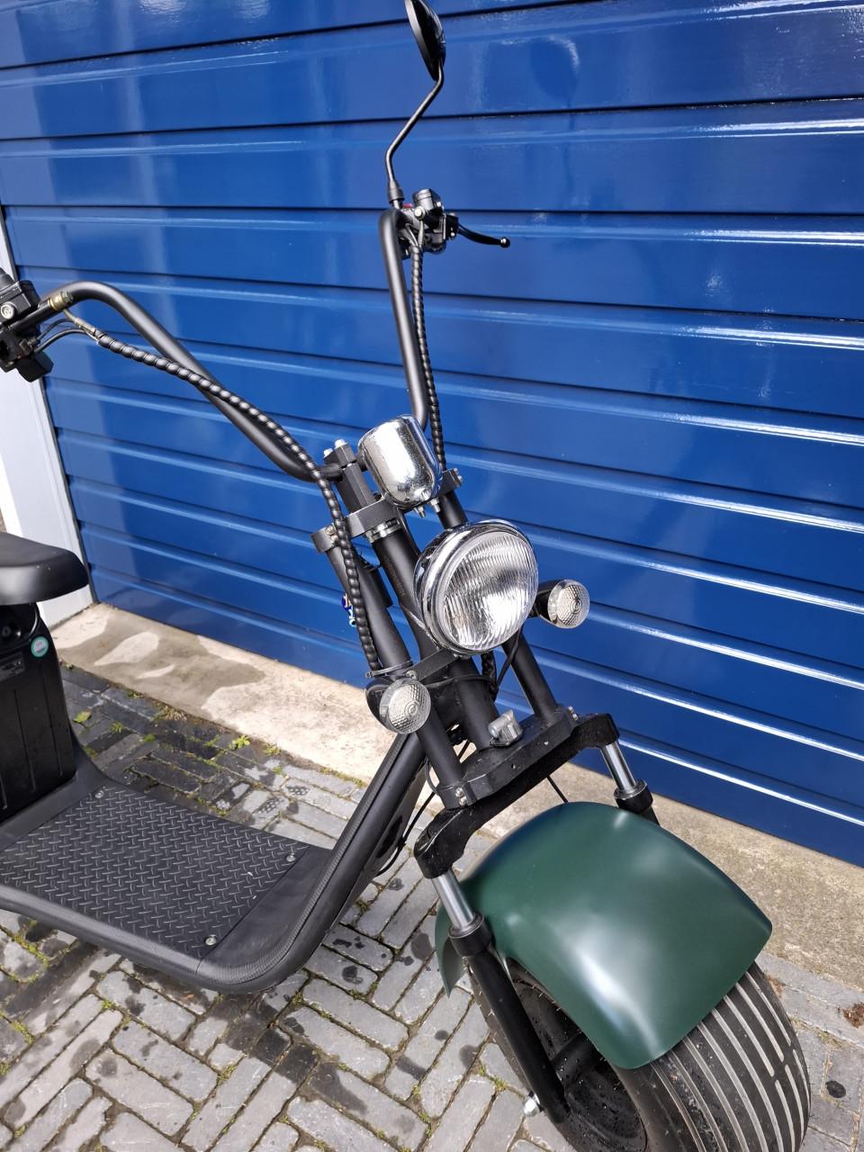 Twee mooie E-choppers per stuk 699 euro twee voor 1250 euro