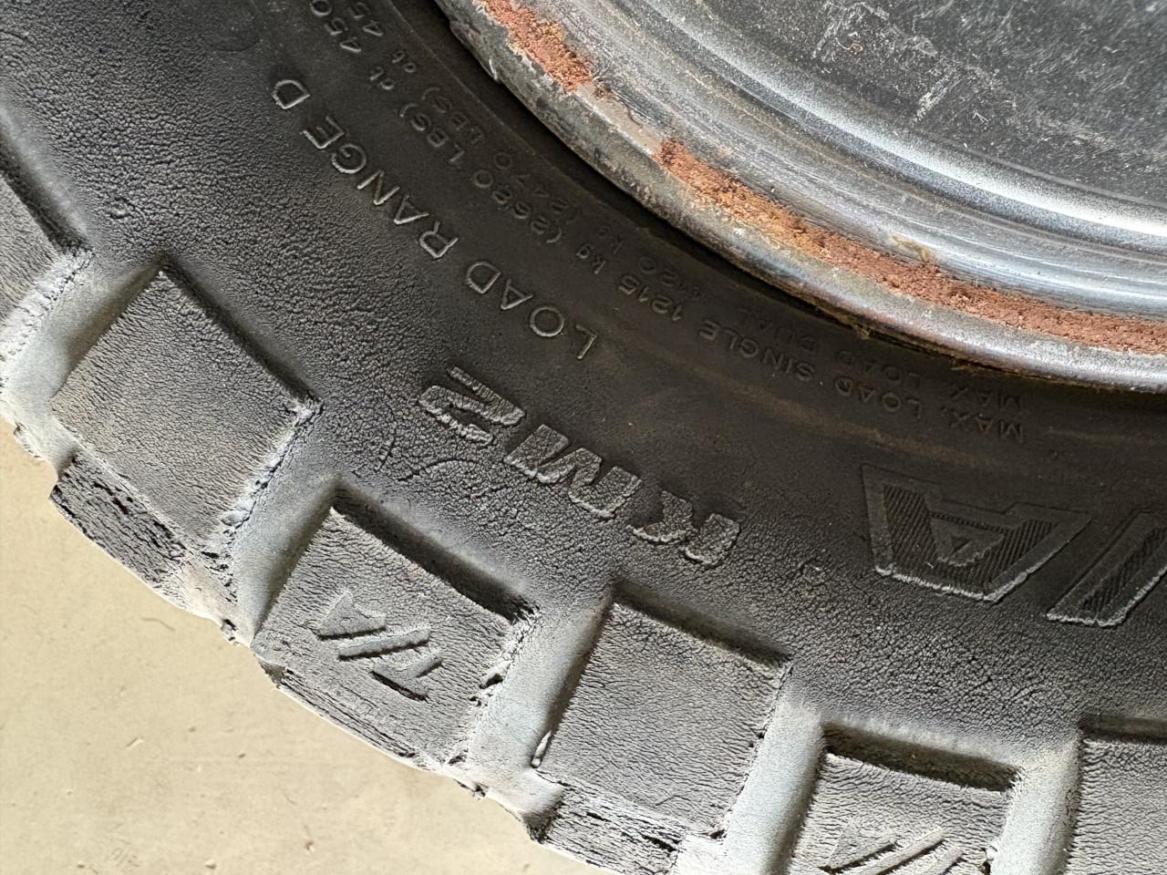 Landrover Discovery 2 Range Rover P38 banden en velg