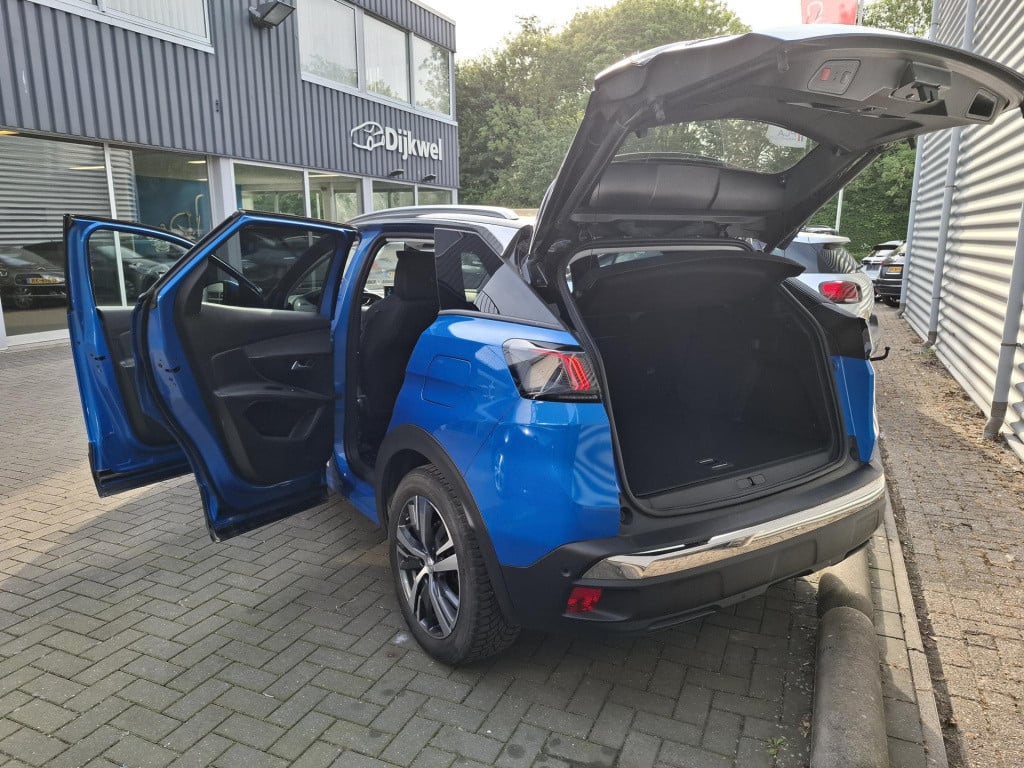 Peugeot 3008 suv 1.6 hybrid 225 eat8 automaat road trip nav/cam