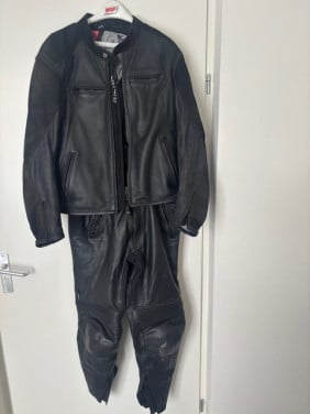Te Koop RICHA lederen motorpak (jas en broek)