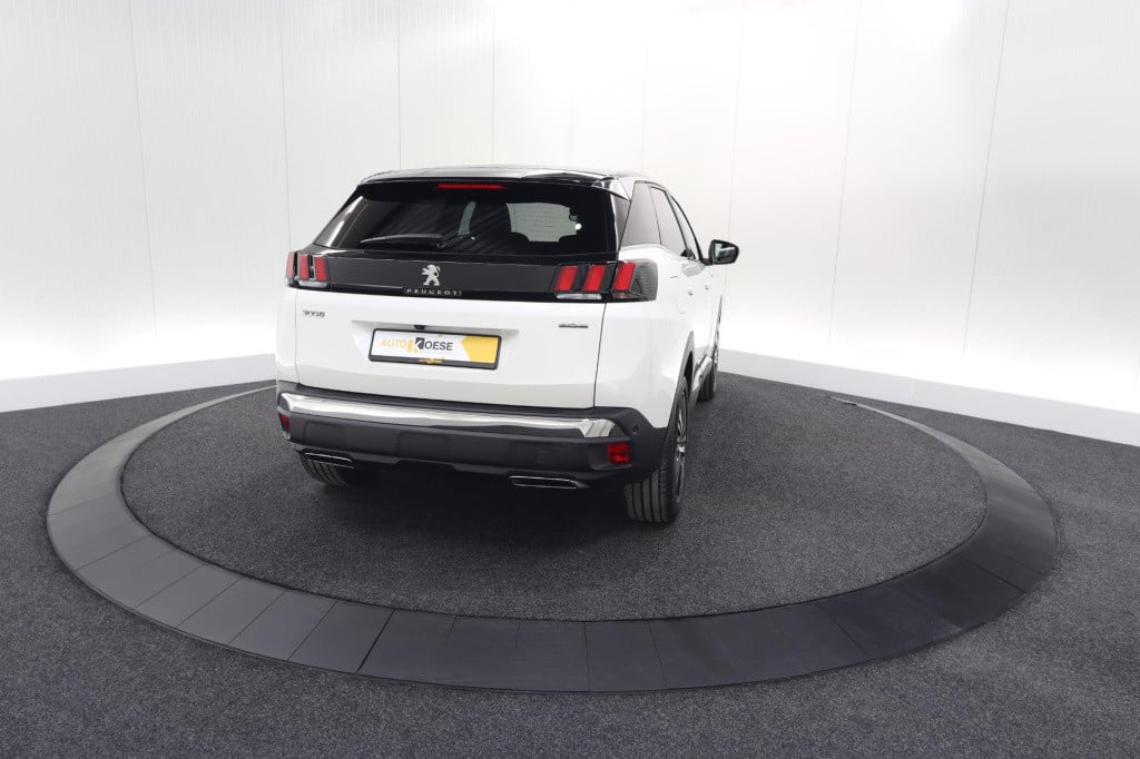 Peugeot 3008 puretech 130 gt-line | camera | dodehoekdetectie | navigatie |