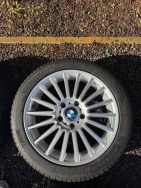 Bmw velgenset met michelin banden schadevrij!