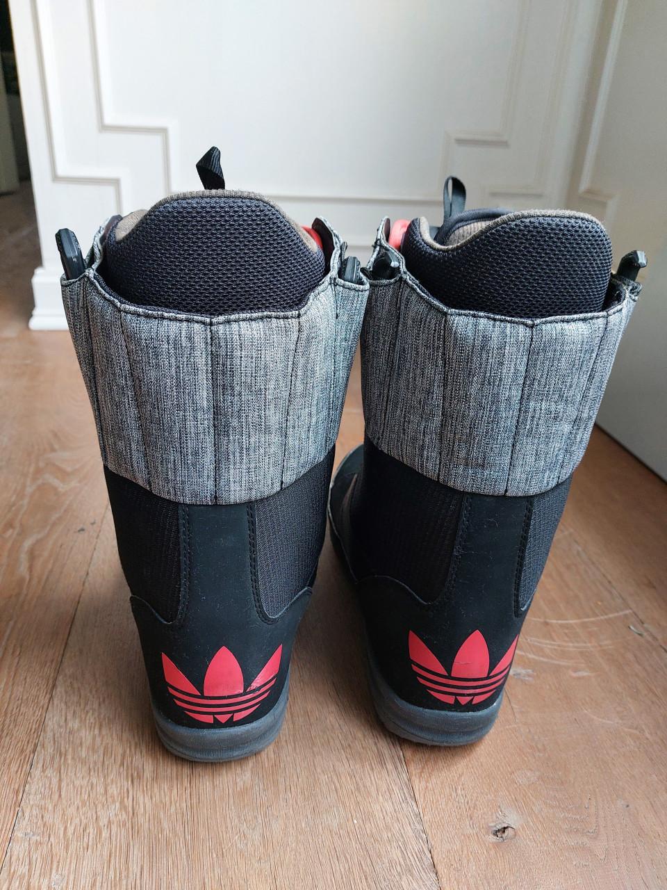 Snowboardschoenen Adidas Mika Lumi maat 8,5