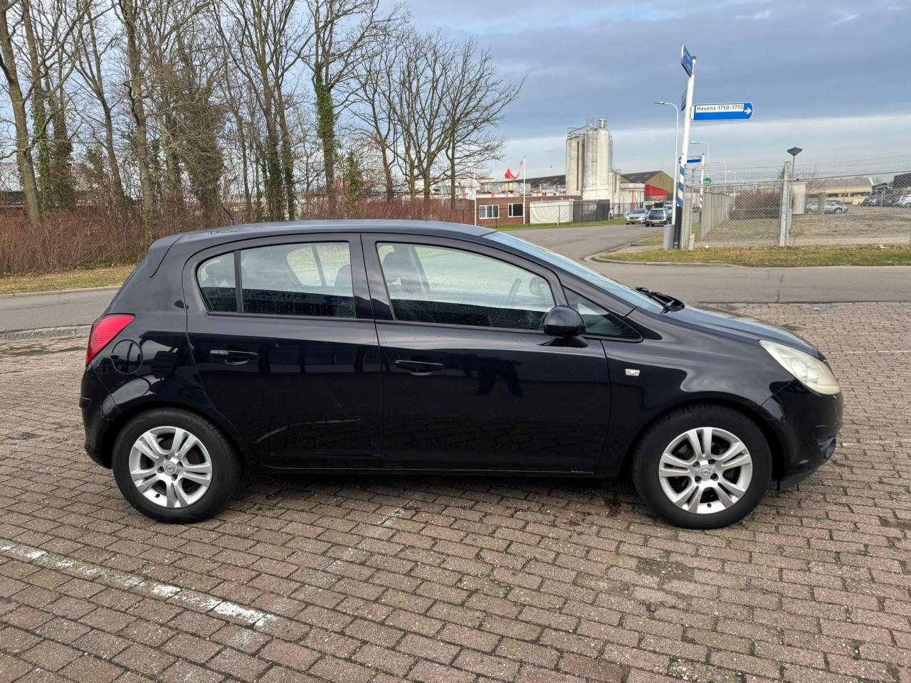 Opel corsa bj 2008  1750 euro