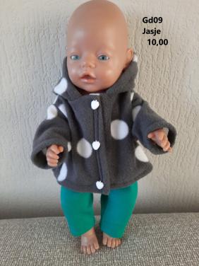 Poppenkleertjes baby born. Jasje. Opbrengst KiKa.