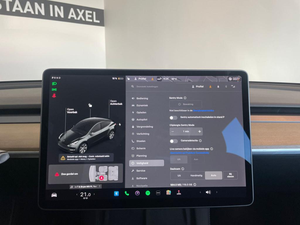 Tesla Model Y long range awd 75 kwh