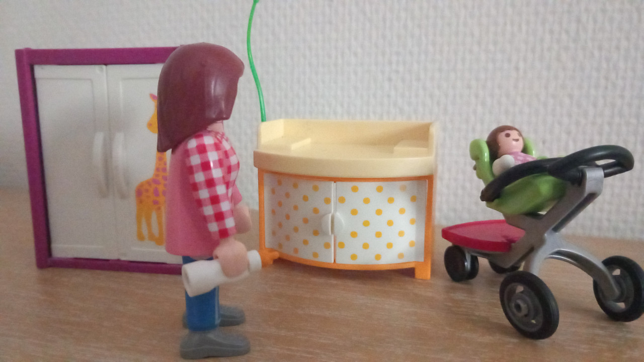 Playmobil babykamer met kast, wagen, maxi-cosi