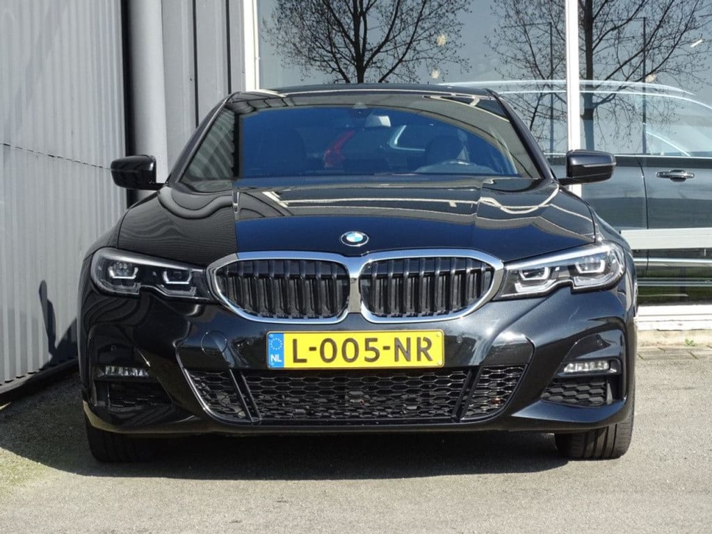 BMW 3-serie 330e edrive edition m-sportpakket | 18"