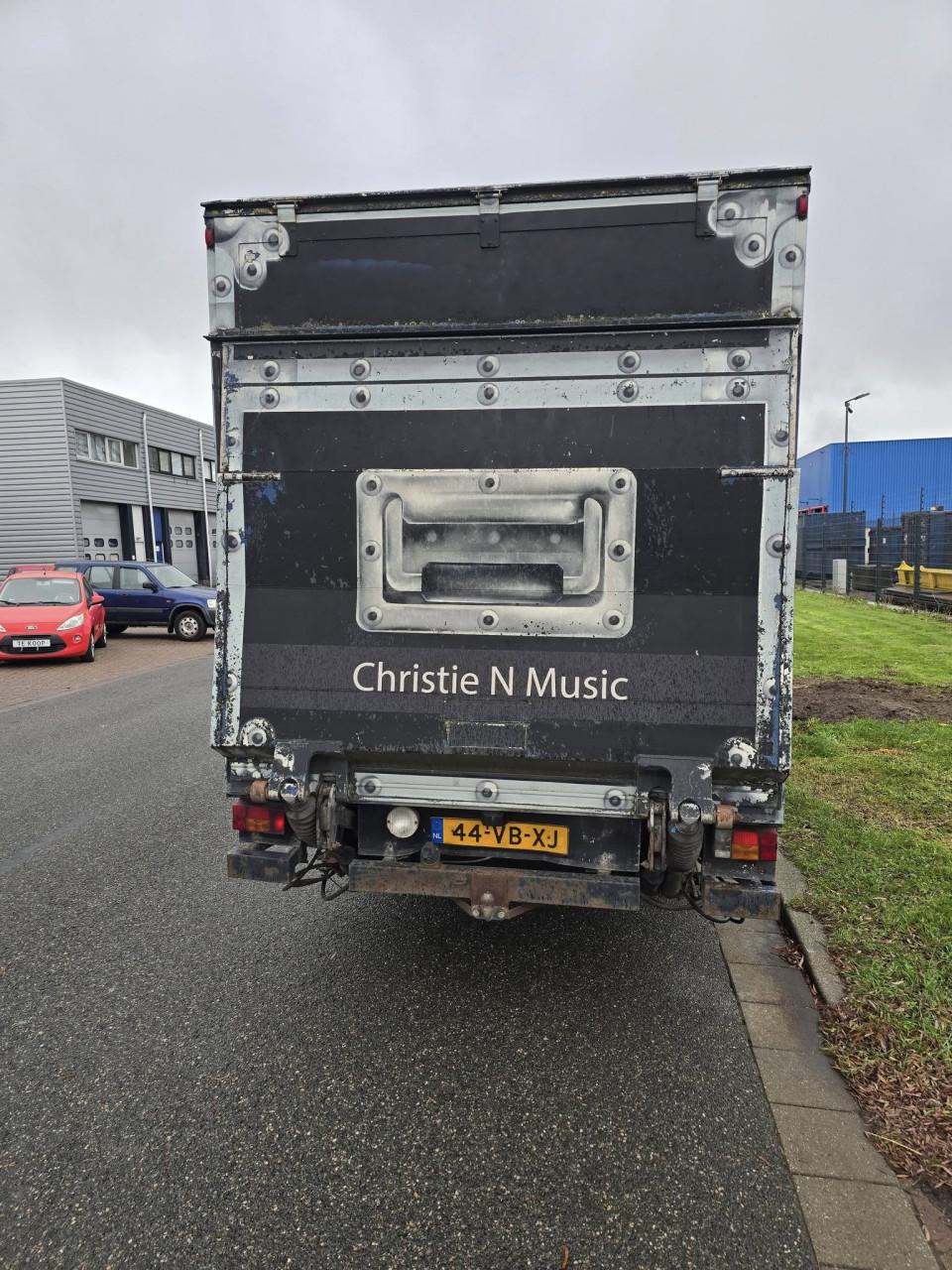 Nissan Trade 3.0 TDI – Grote Meubelbak nieuwe apk €1750