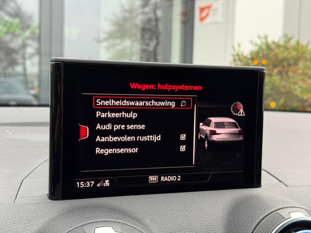 Audi Q2 2.0 tfsi quattro s-line * panoramadak * leder * black pack