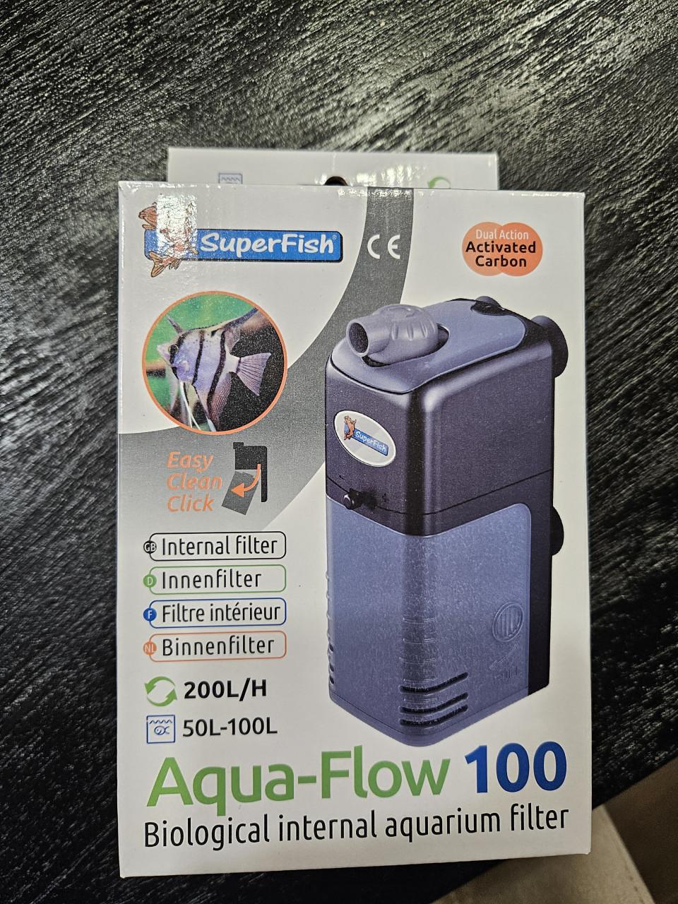 Diverse aquarium accessoires