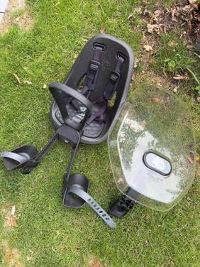 Thule Yepp mini fietsstoeltje met windscherm