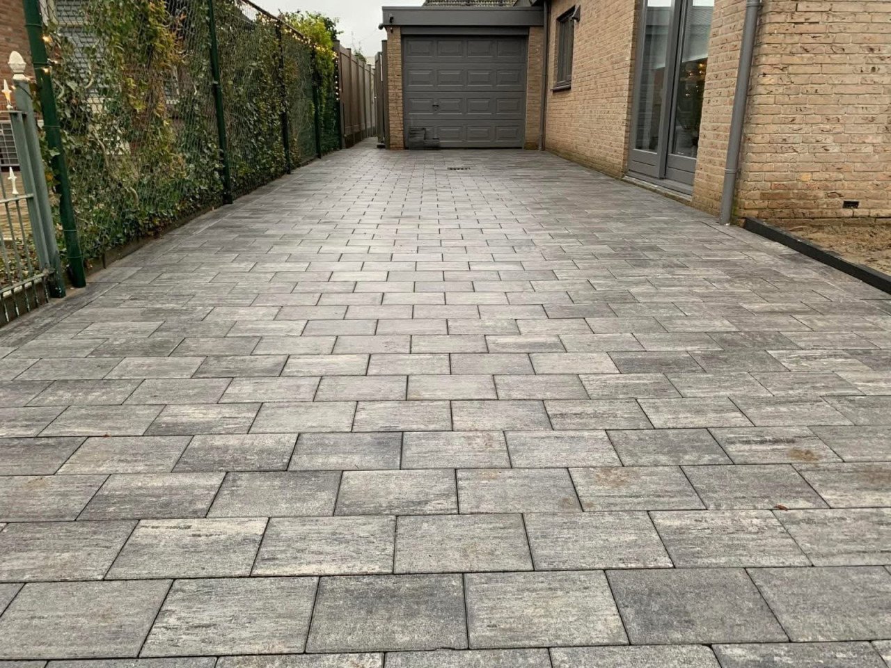 Stratenmaker/ Tuinaanleg