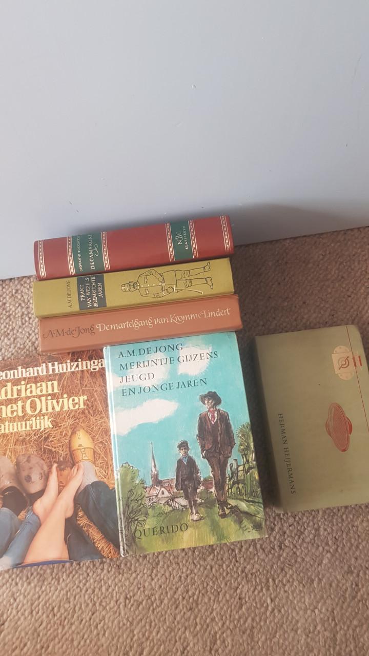 6 oudere boeken