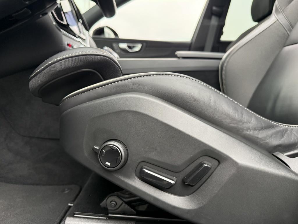 Volvo XC60 t6 398pk recharge ultra black edition| luchtvering| panodak| 360