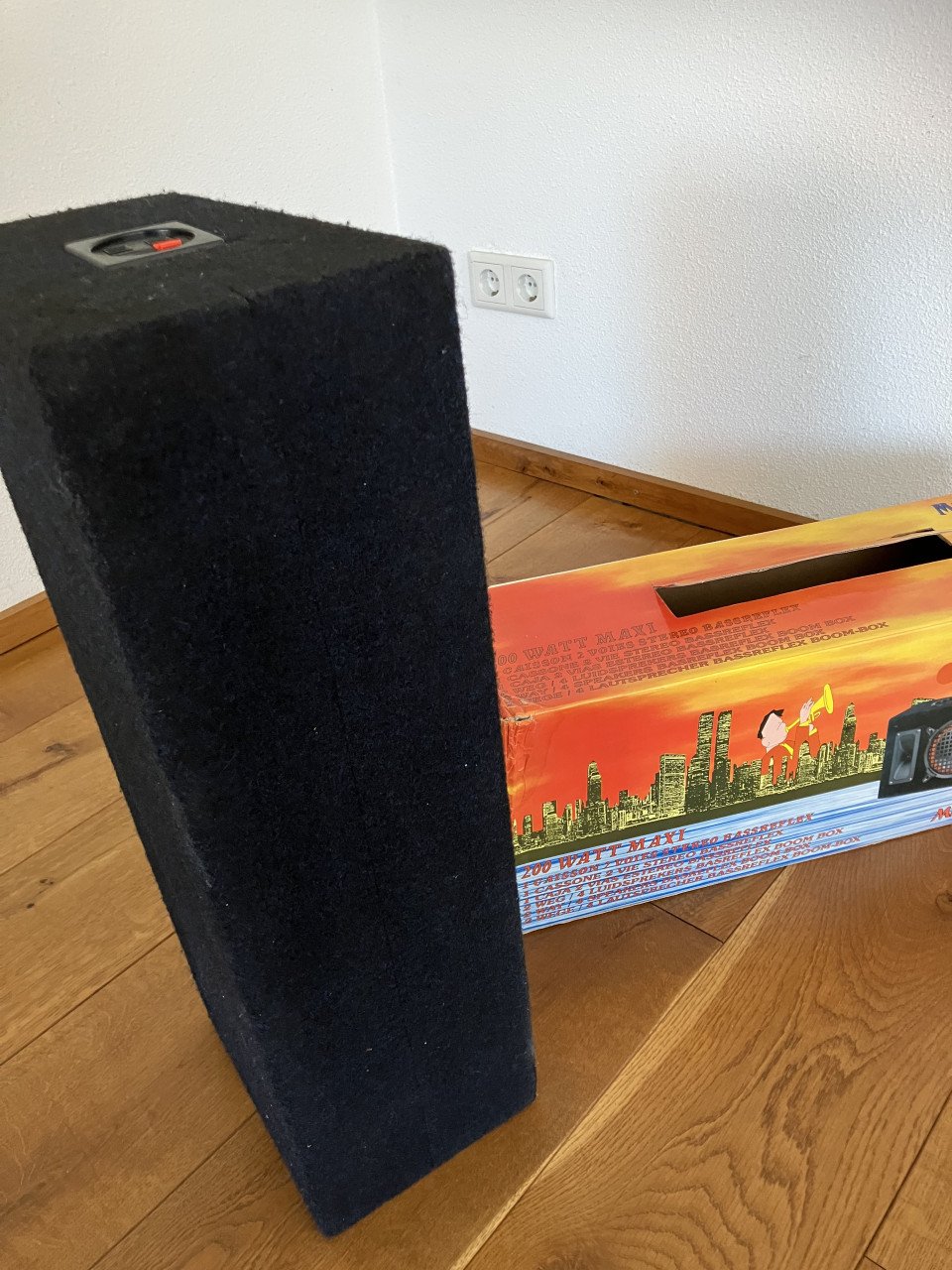 Marquant 327 – vintage boombox