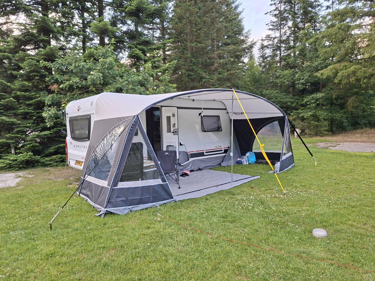 Te koop caravan luifel Dorema mondial maat 14 plus een set sunwings.