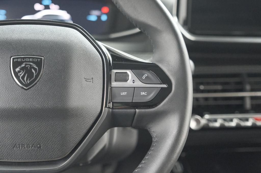 Peugeot 208 puretech 100 allure | apple carplay | parkeersensoren | climate