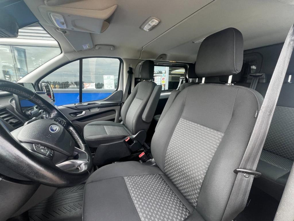 Ford Transit Custom 300 2.0 tdci 170 pk l1h1 dc, navi, camera, trekhaak enz