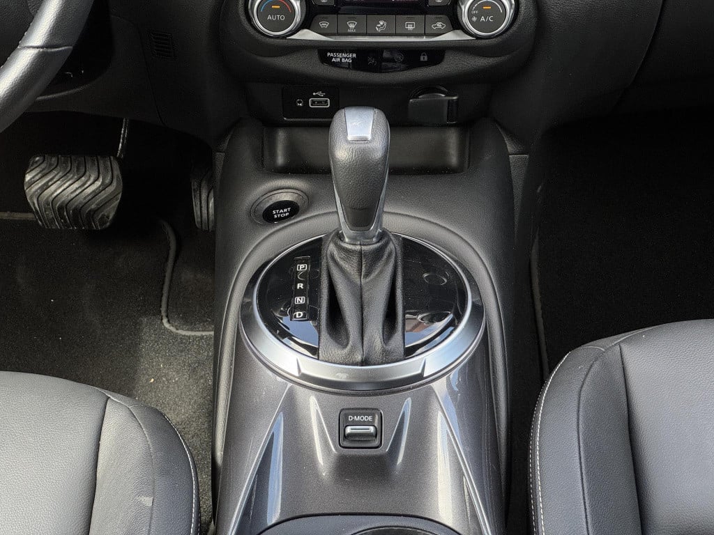 Nissan Juke 1.6 hybrid tekna full options!