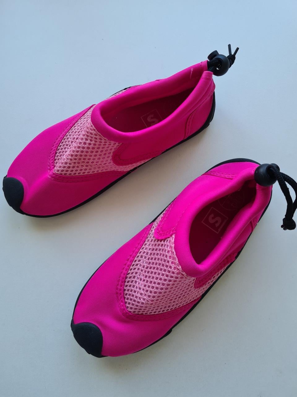 Fuchsia roze waterschoenen  Maat 33