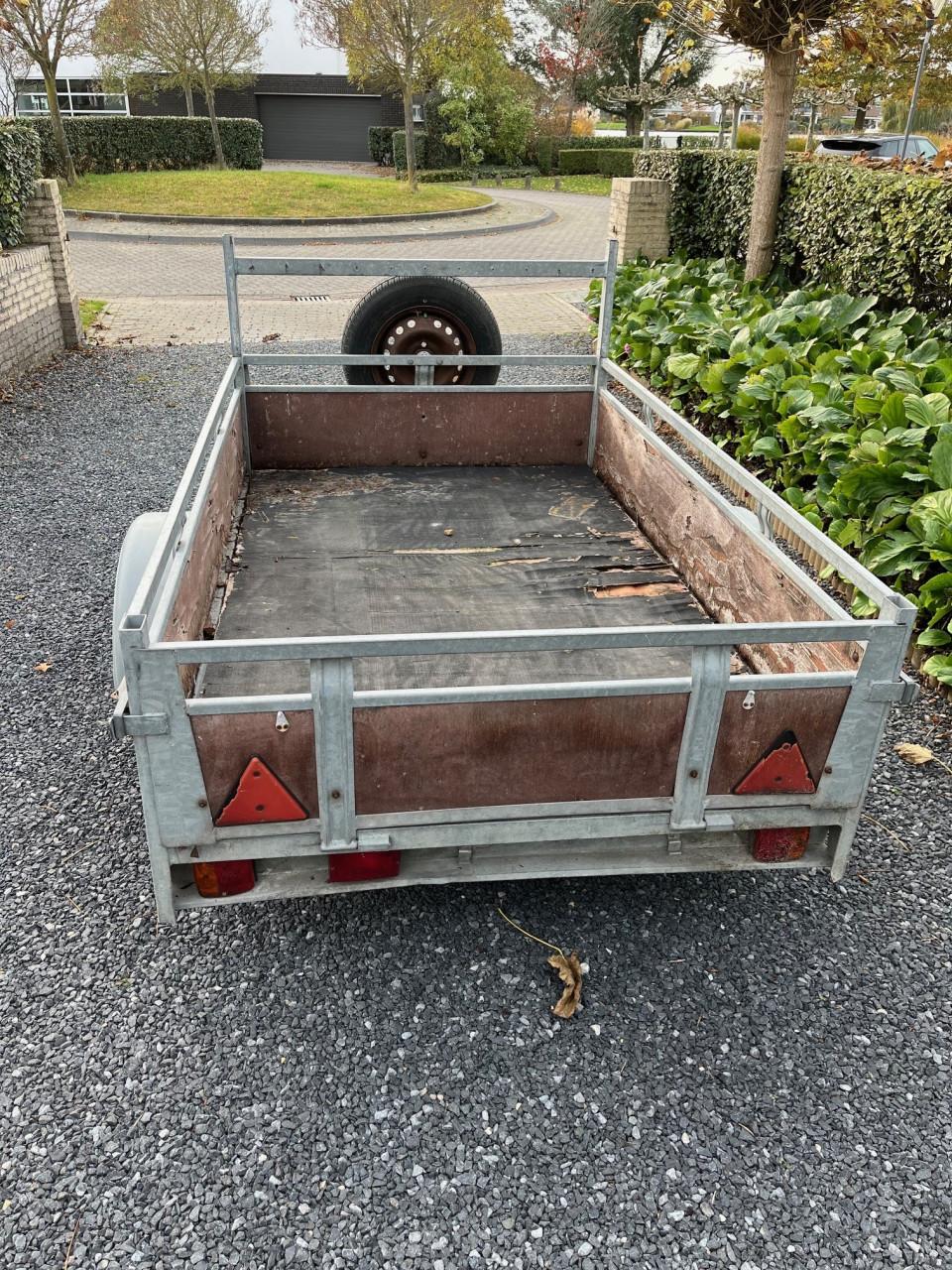 Prima gebruikte aanhanger te koop  126cm x x200cm