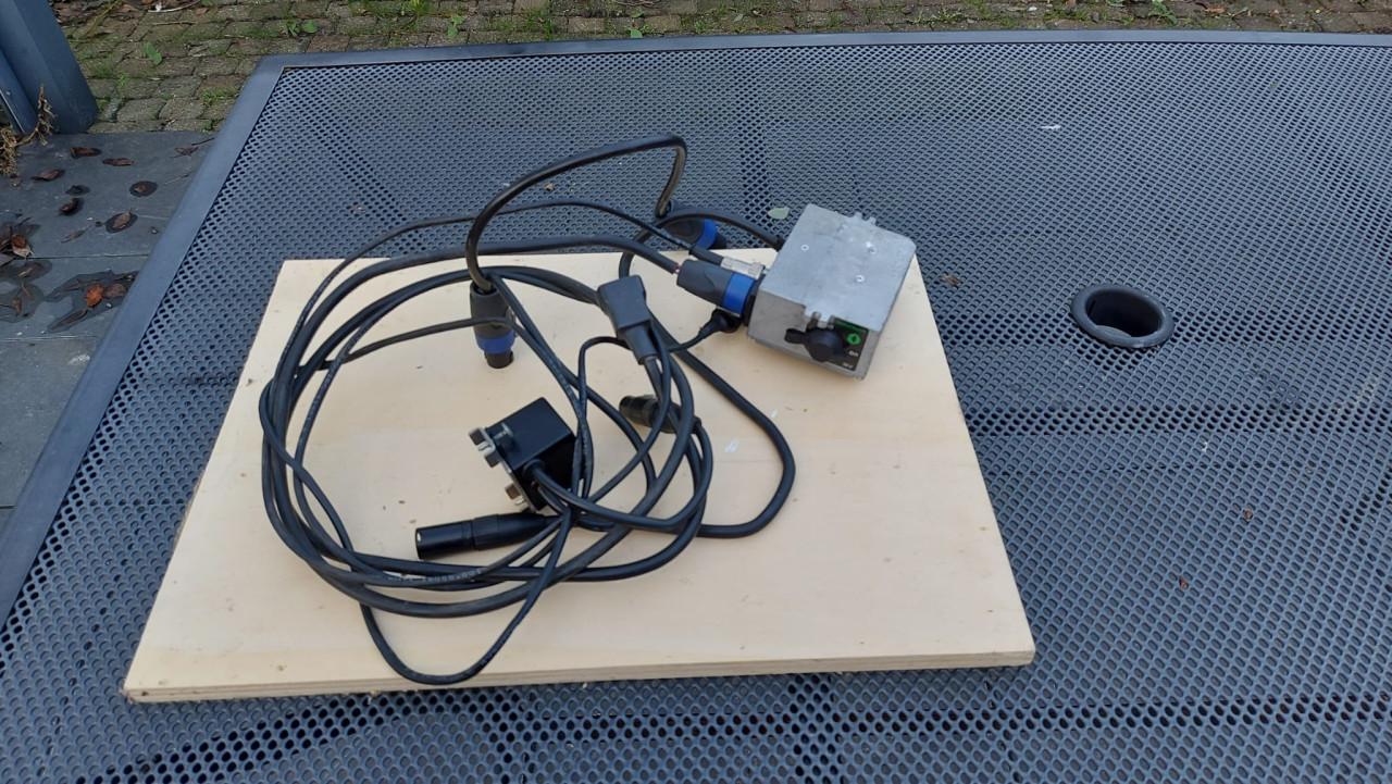 Van Raam accessoires voor een duo-fiets, 2 accu's, oplader, voorwiel