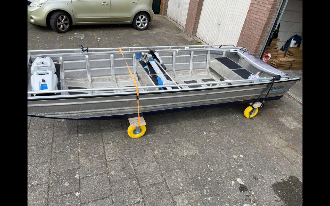 Aluminium boot - e-propulsoin motor - 2 accu's- popup dak