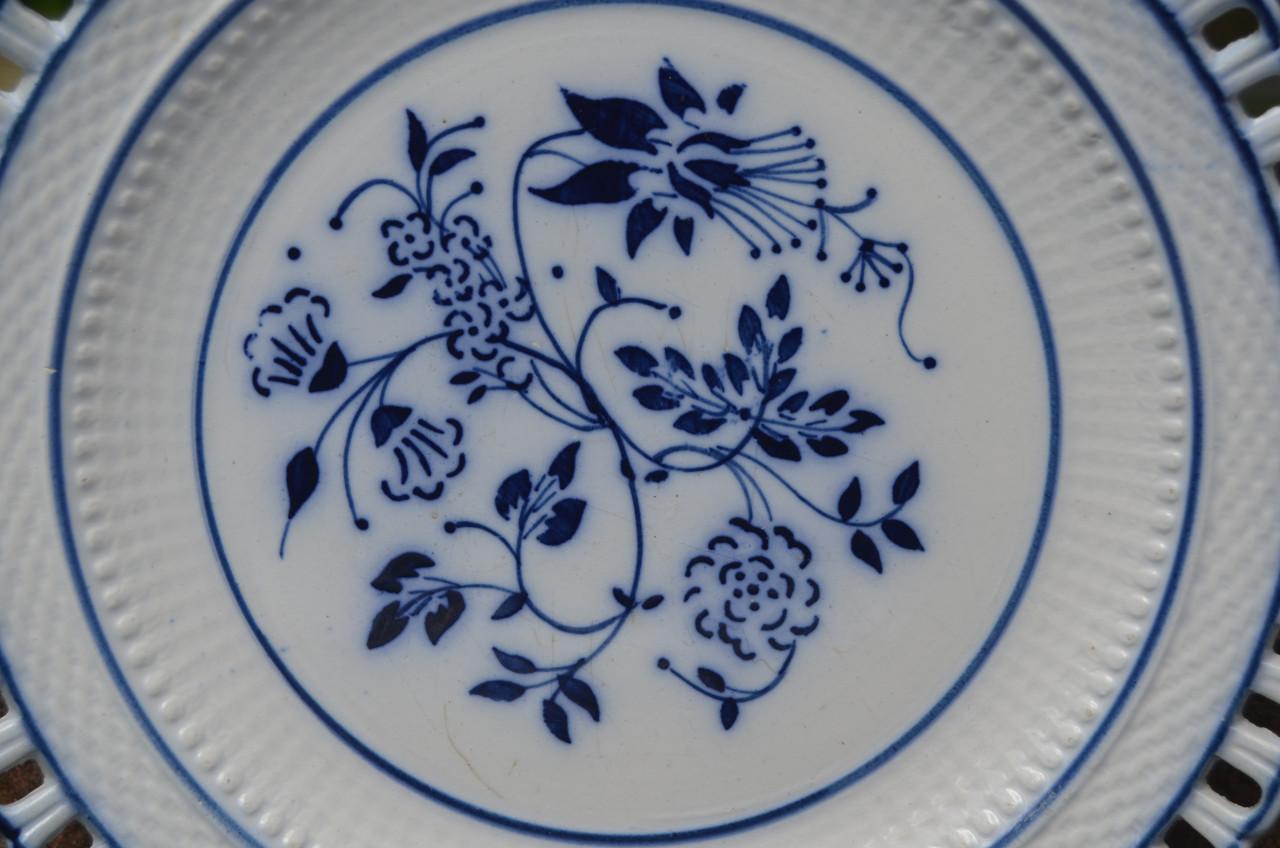 5 Identieke porseleinen gebaksbordjes