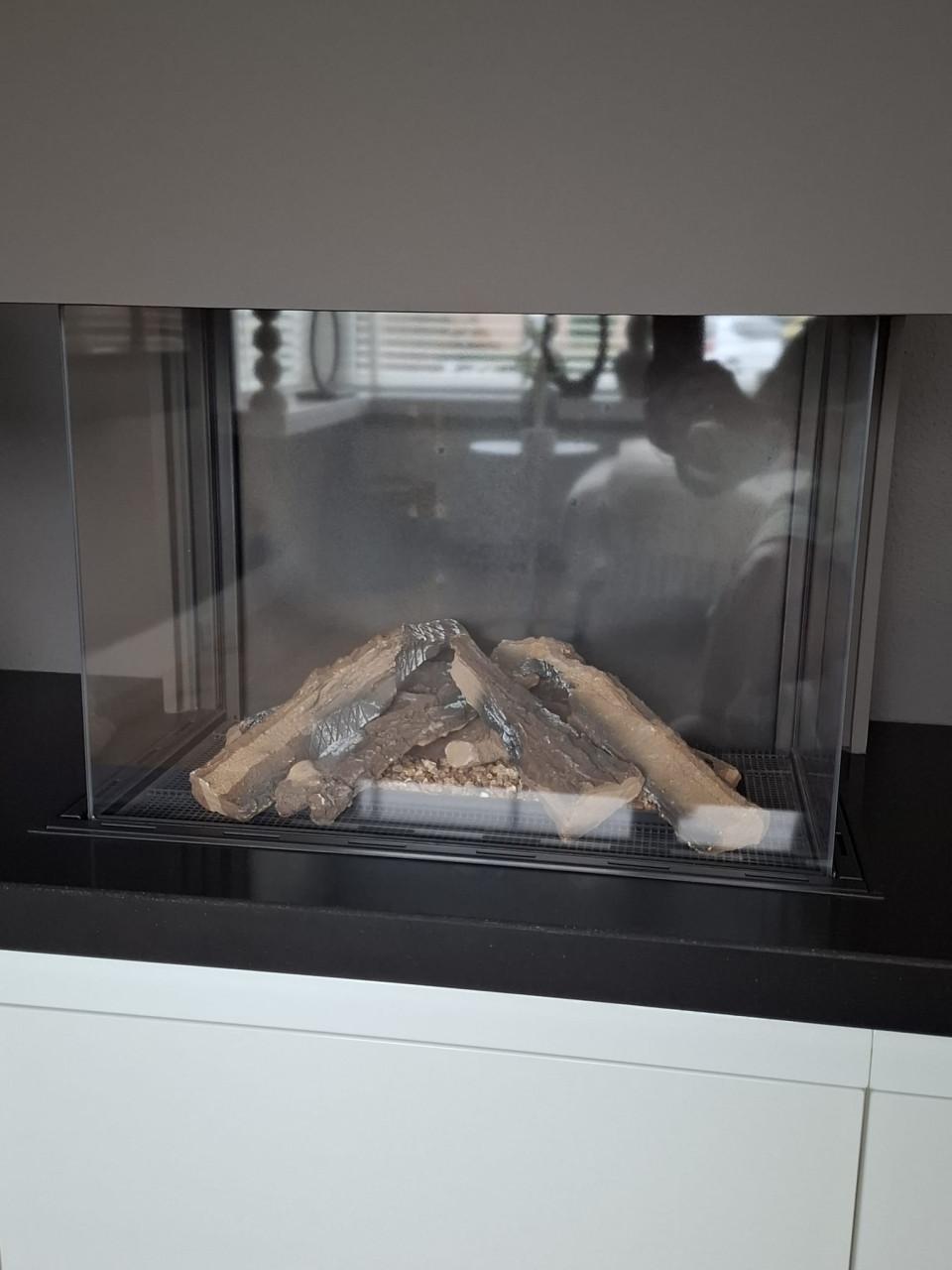 Mooie Helex I-Frame haard + maatwerk tv-/haardmeubel