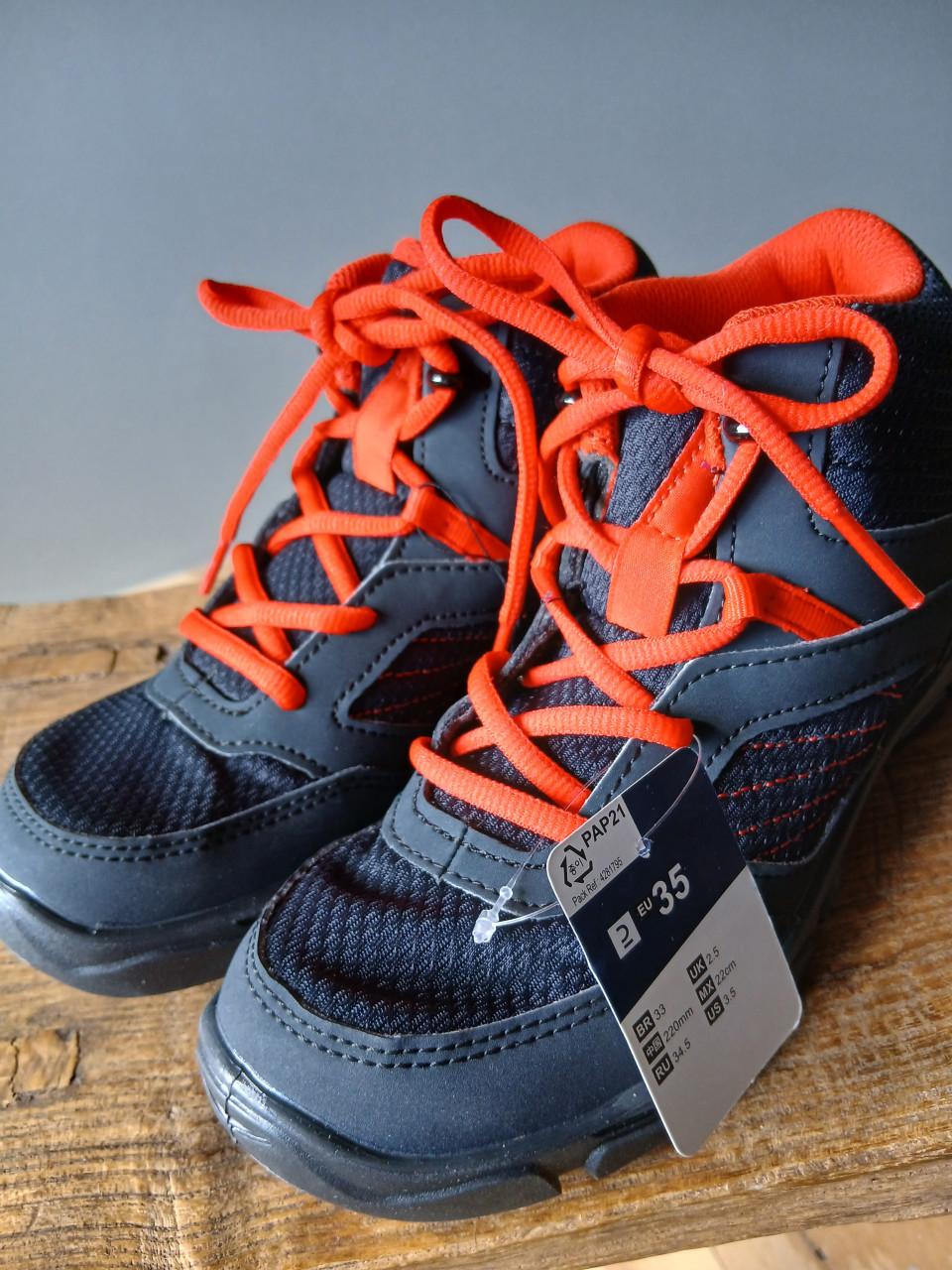 Berg/wandelschoenen maat 35