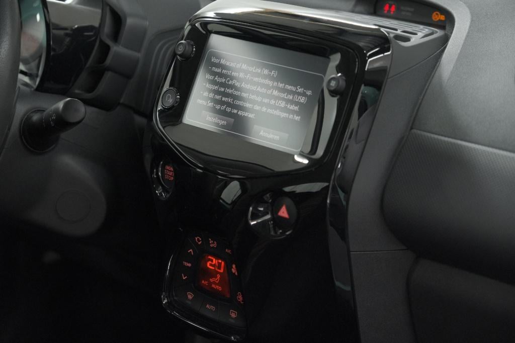 Citroen C1 1.0 vti shine | automaat | apple carplay | climate control | key