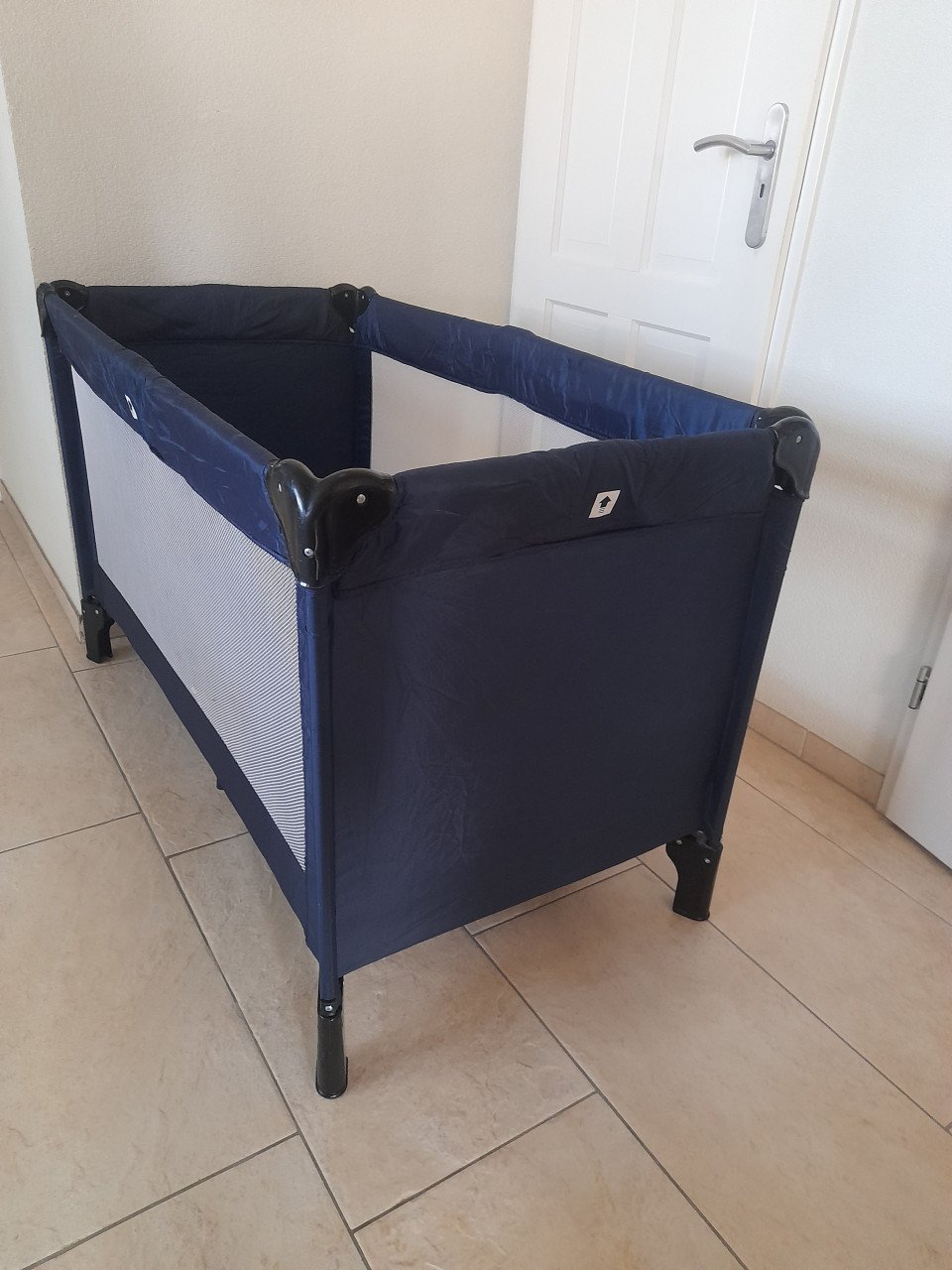 Campingbedje (in goede staat )