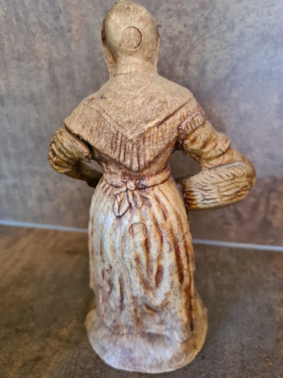 Vintage / retro Franse houtsnijwerk visser man en vrouw