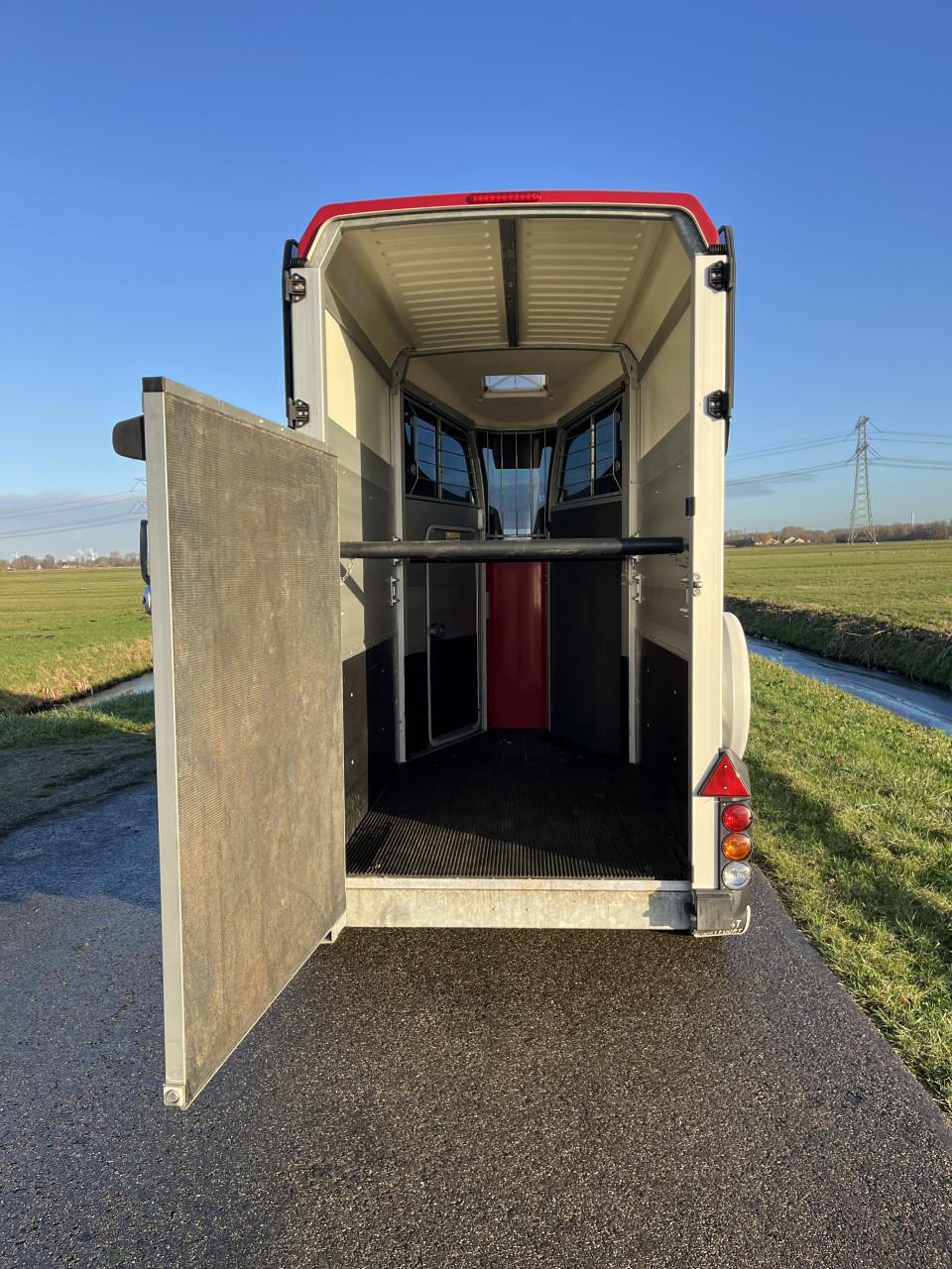 Volledig aluminium Ifor HB403 met voorlosklep en klep/deur