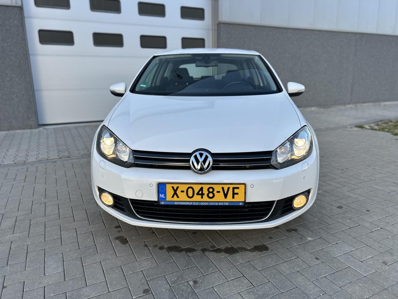 Volkswagen Golf 1.4 TSI Highline/STOELV/APK/AIRCO/PDC/