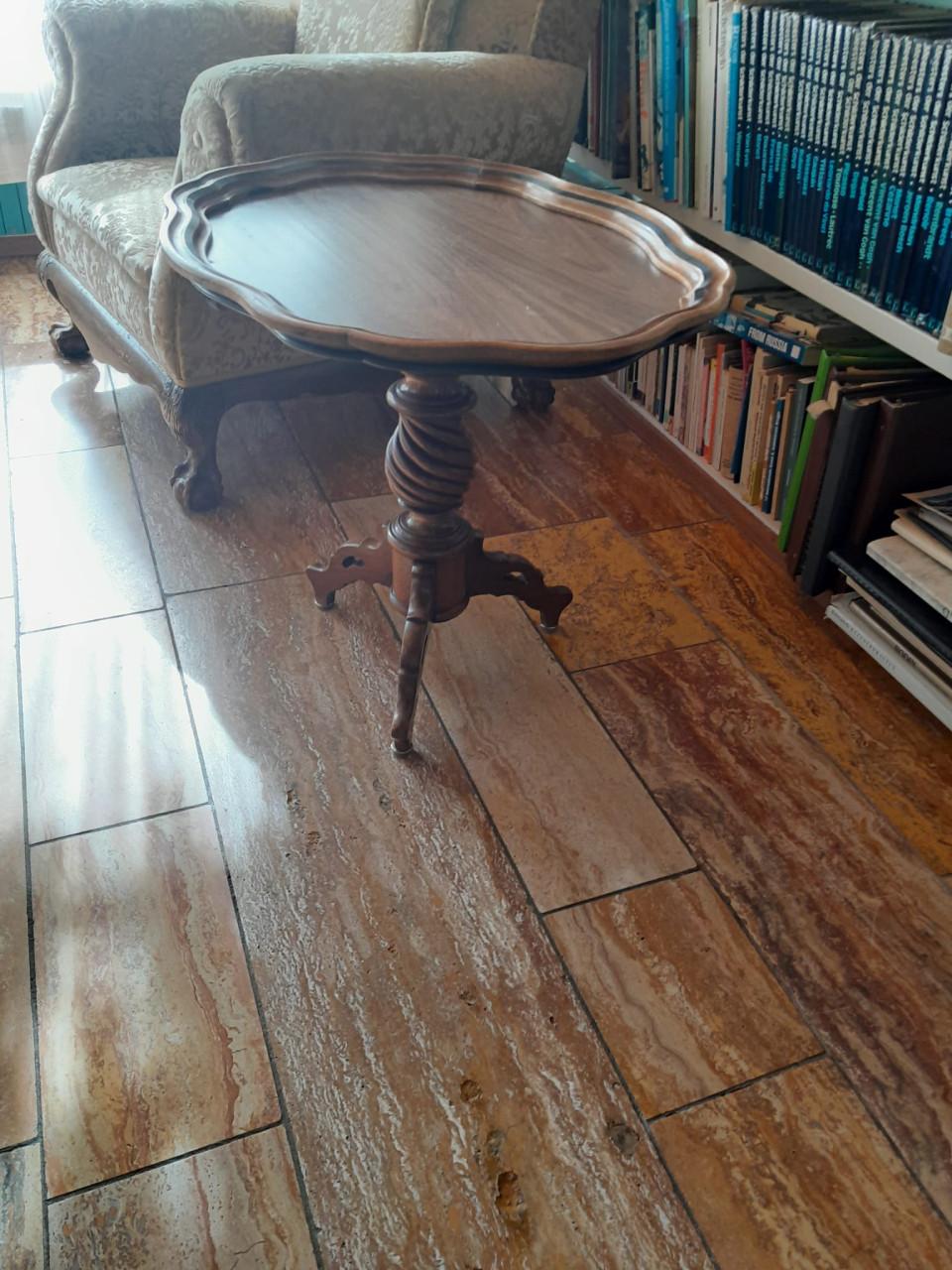 2+3 zits bank, 2 fauteuils en 2 salontafels