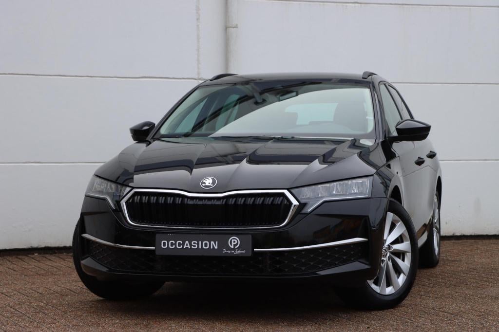 Skoda Octavia combi 1.5 tsi mhev first edition 115pk dsg7