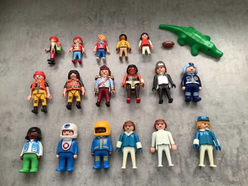 Playmobil Poppetjes + Krokodil -19 stuks