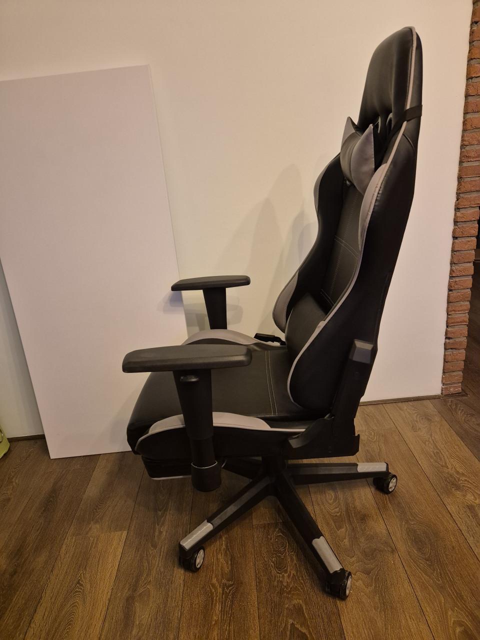 Te koop gamestoel weinig gebruikt