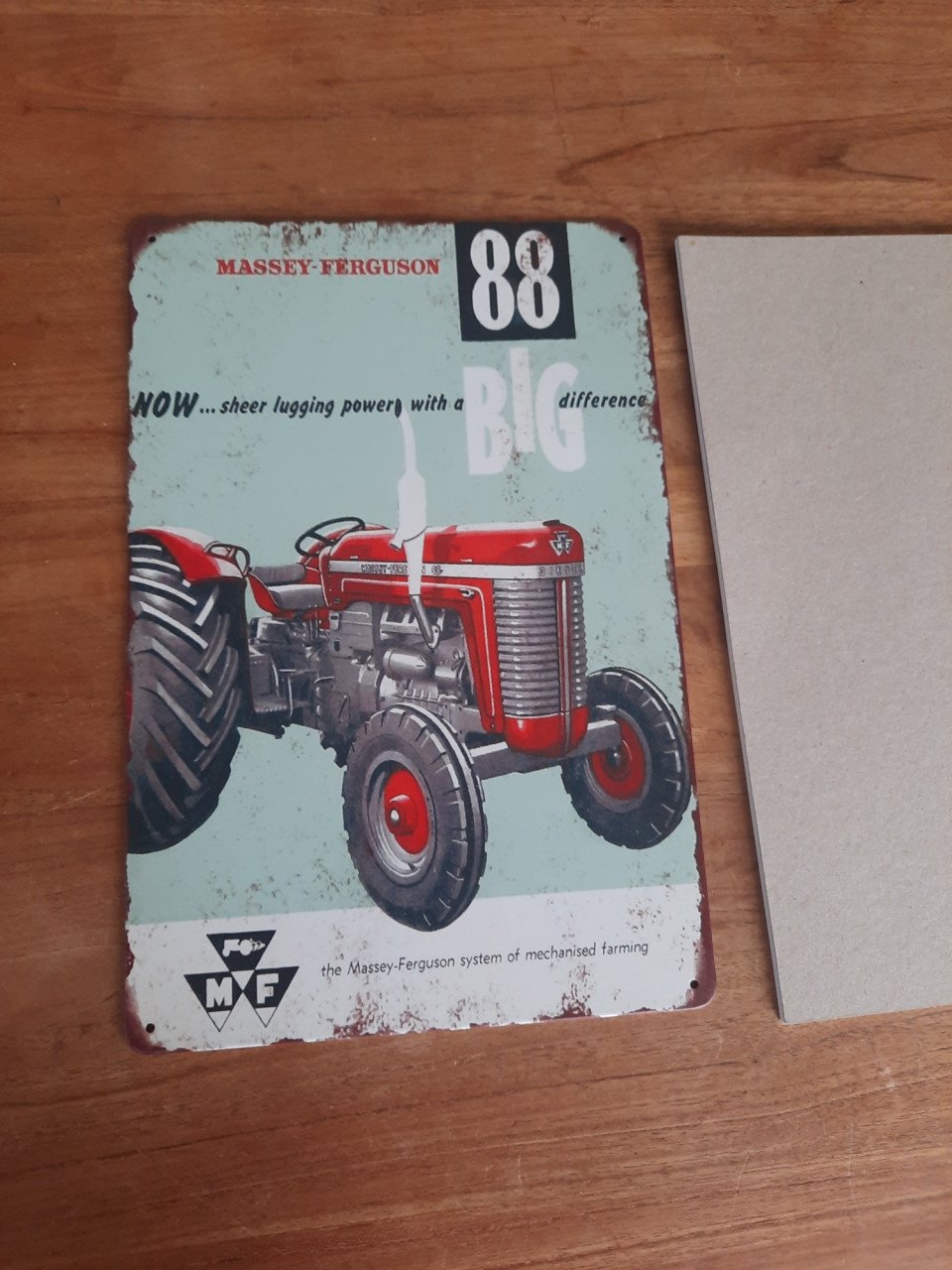 Massey Ferguson MF metalen bord 20 x 30 cm