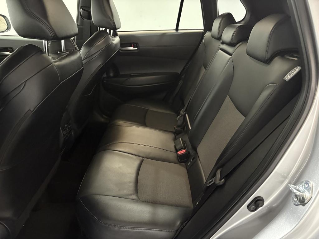 Toyota Corolla Cross 2.0 hp hybrid first edition